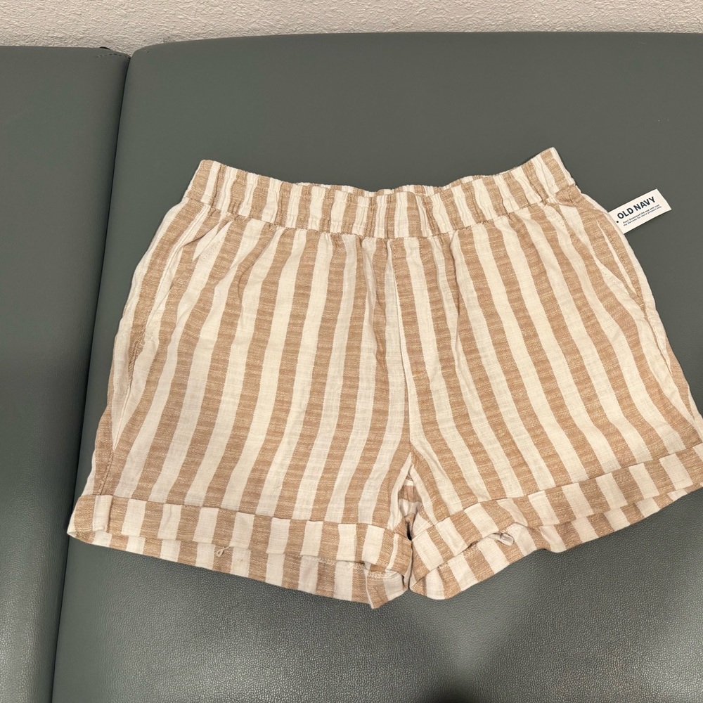 Striped short